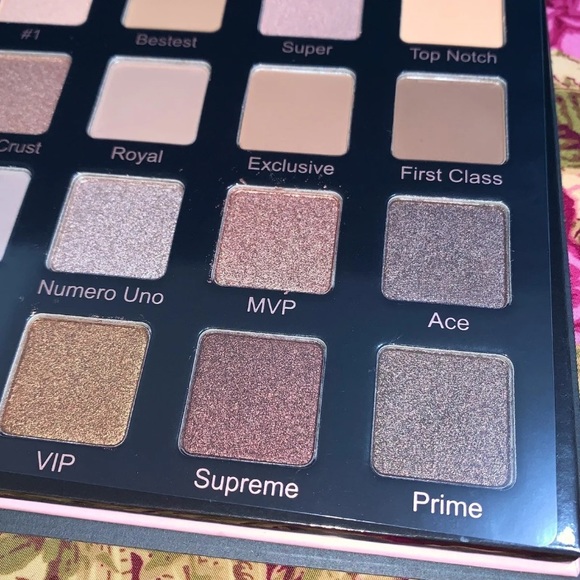 Violet Voss Taupe Notch Eyeshadow Palette - Picture 7 of 12